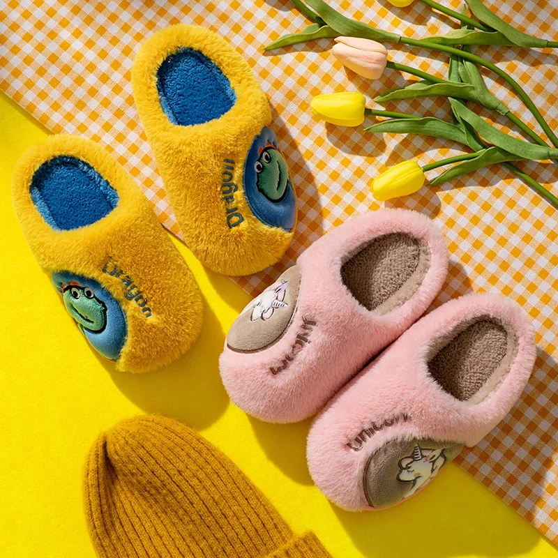 

Тапочки детские плюшевые Нескользящие, мультяшный единорог, динозавр, домашняя обувь для мальчиков и девочек, Осень-зима