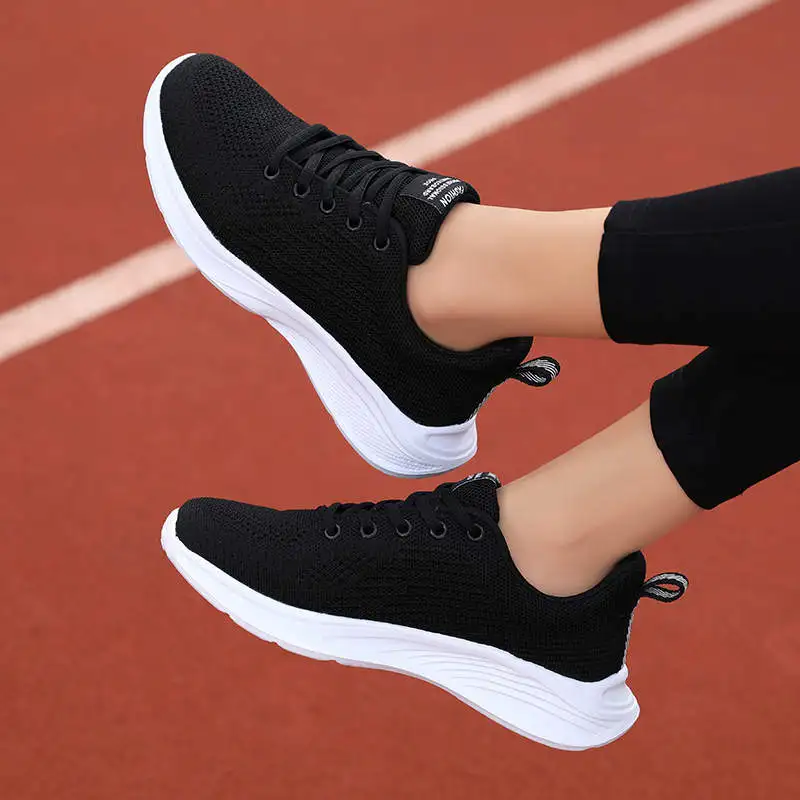 

Black Running Shoes Hot Sale Women's Sports Shoes Divers Elastic Laces Sneakers Lady Women's Sport Shoes On The Platform Tennis