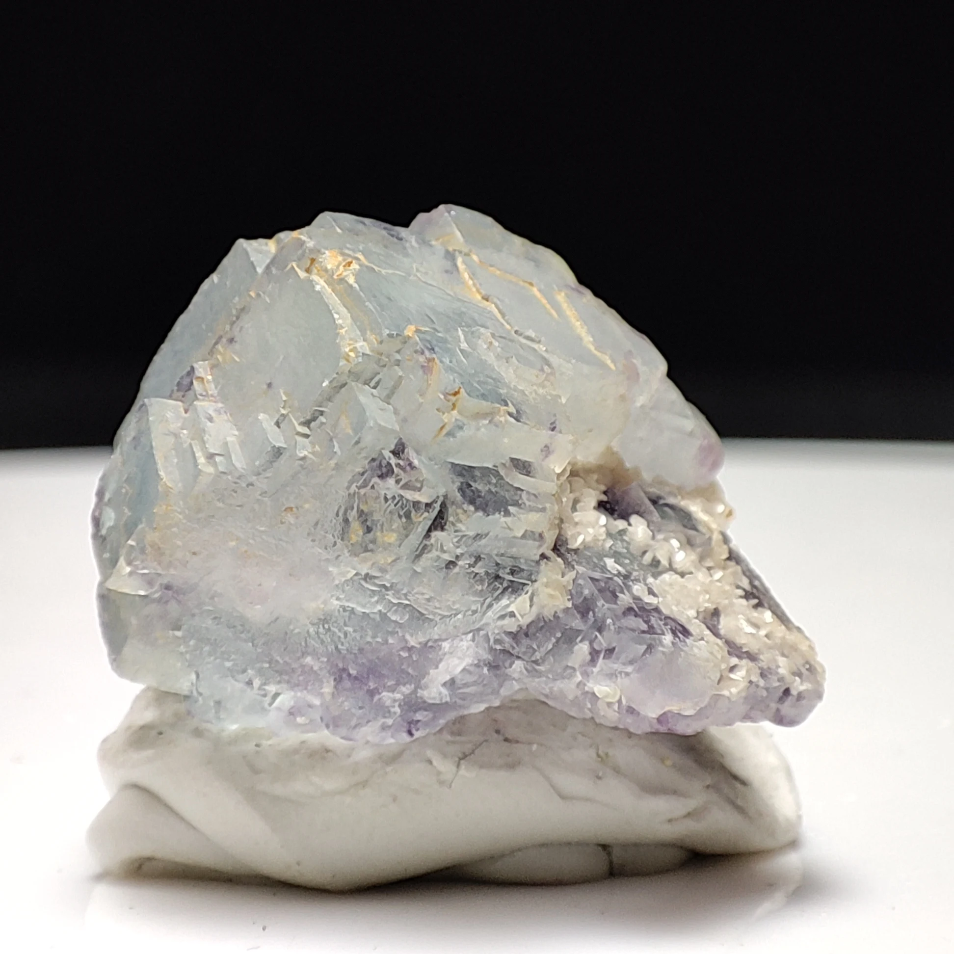 

9.5g Natural Blue Transparent Fluorite Calcite Mineral Specimen Aquarium Interior Decoration Crystal and Stone Healing