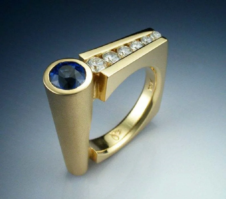 

Держатель для ручки, инкрустированный сапфирами