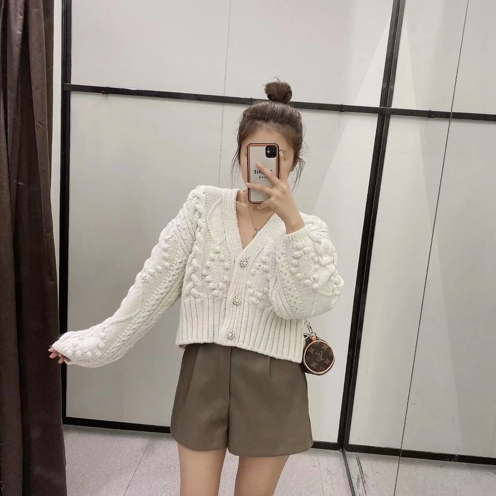 

PRIMADONNA Women Fashion Pompom Appliques Cropped Knitted Cardigan Sweater Vintage Long Sleeve Female Outerwear Chic Tops