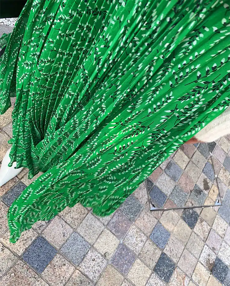 

Ladies Printed Elastic High Waist Midi Pleated Skirt With Zipper Closure - 2020 Latest Women Fashion Green Long Casual Skirt