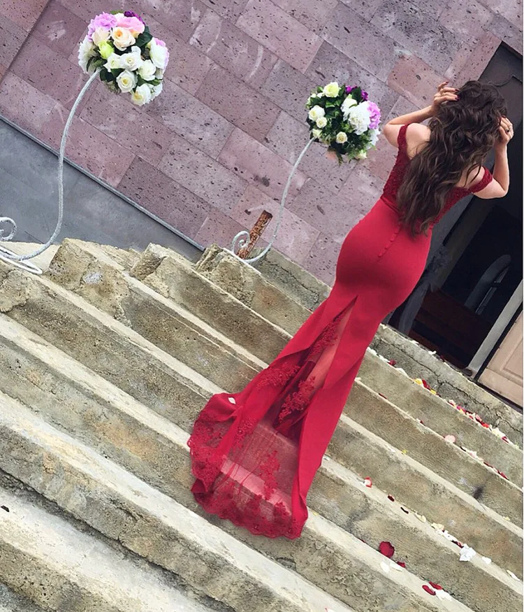 Длинное атласное вечерние русалки с V-образным вырезом открытыми плечами и