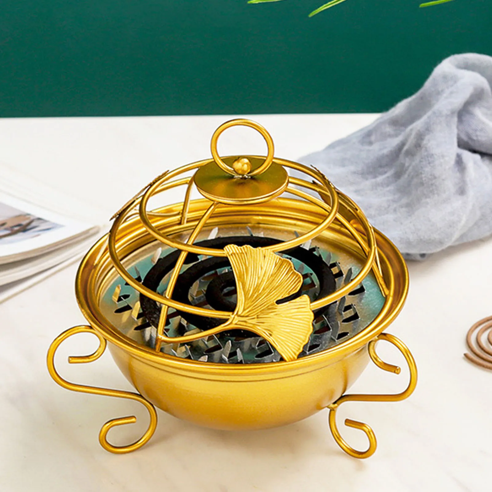 

Sandalwood Coil Holder Portable Mosquito Incense Burner Repellent Fashion and Creativity stylish Mosquito Coil Holder Two Colors