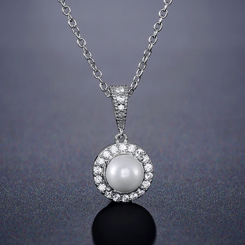 

Fashion Round Simulated Pearl & Cubic Zirconia Pendant Necklace for Women Fashion Wedding Jewelry