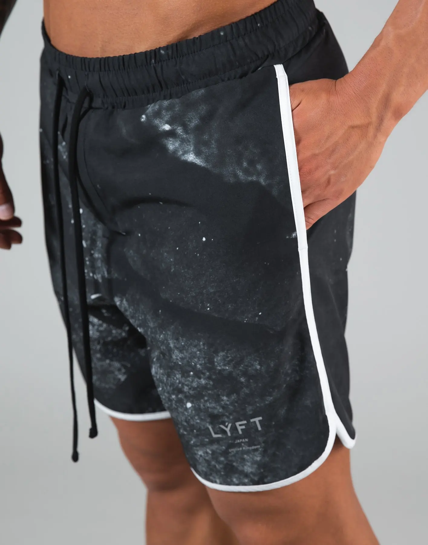 

Summer new fitness shorts Gym muscle exercise running training men's quick dry breathable polyester male casual short pants