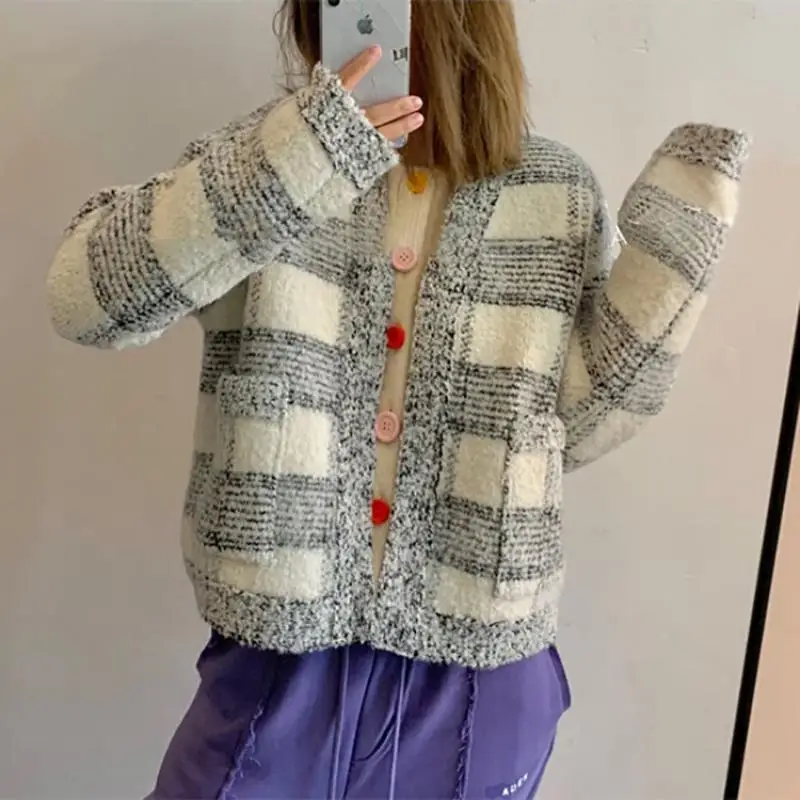 

Trendy Brand Design Sense Gray Plaid Long-Sleeved Thick Knit Cardigan Retro Contrast Color Double-Pocket Sweater Coat 2021 New