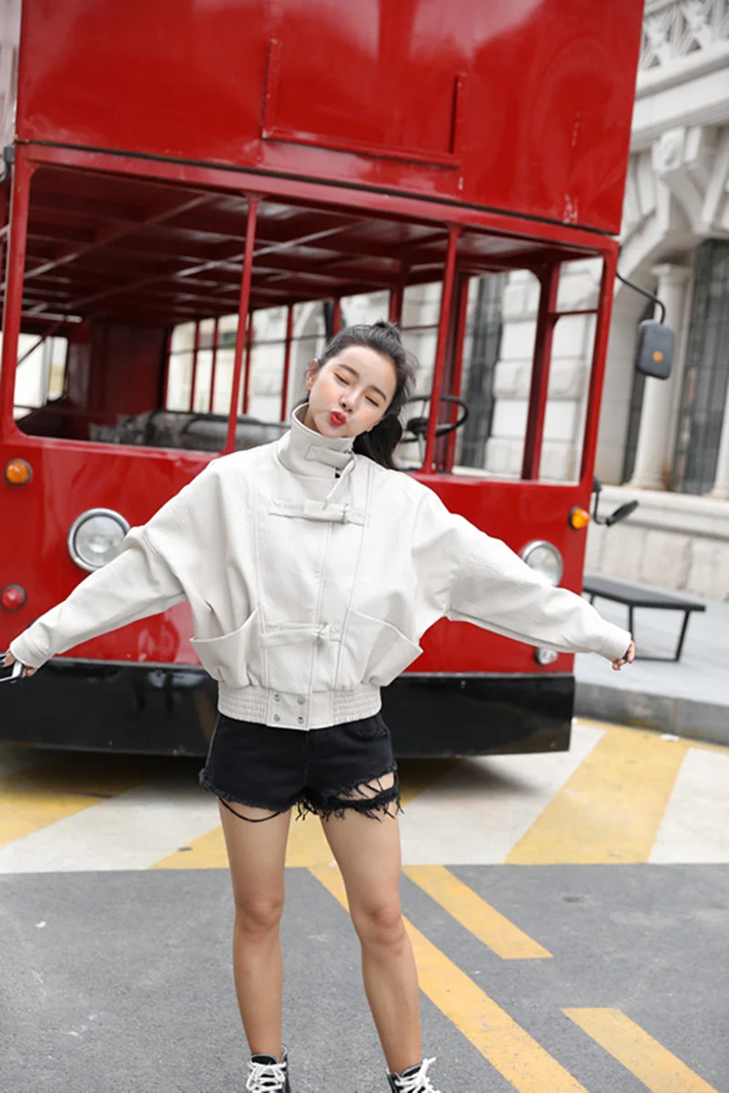 

ZCWXM New Women Biker Leather Jacket Soft PU Short Design Leather Coat Buckle Big Pocket Vintage Beige Black Leather Jackets