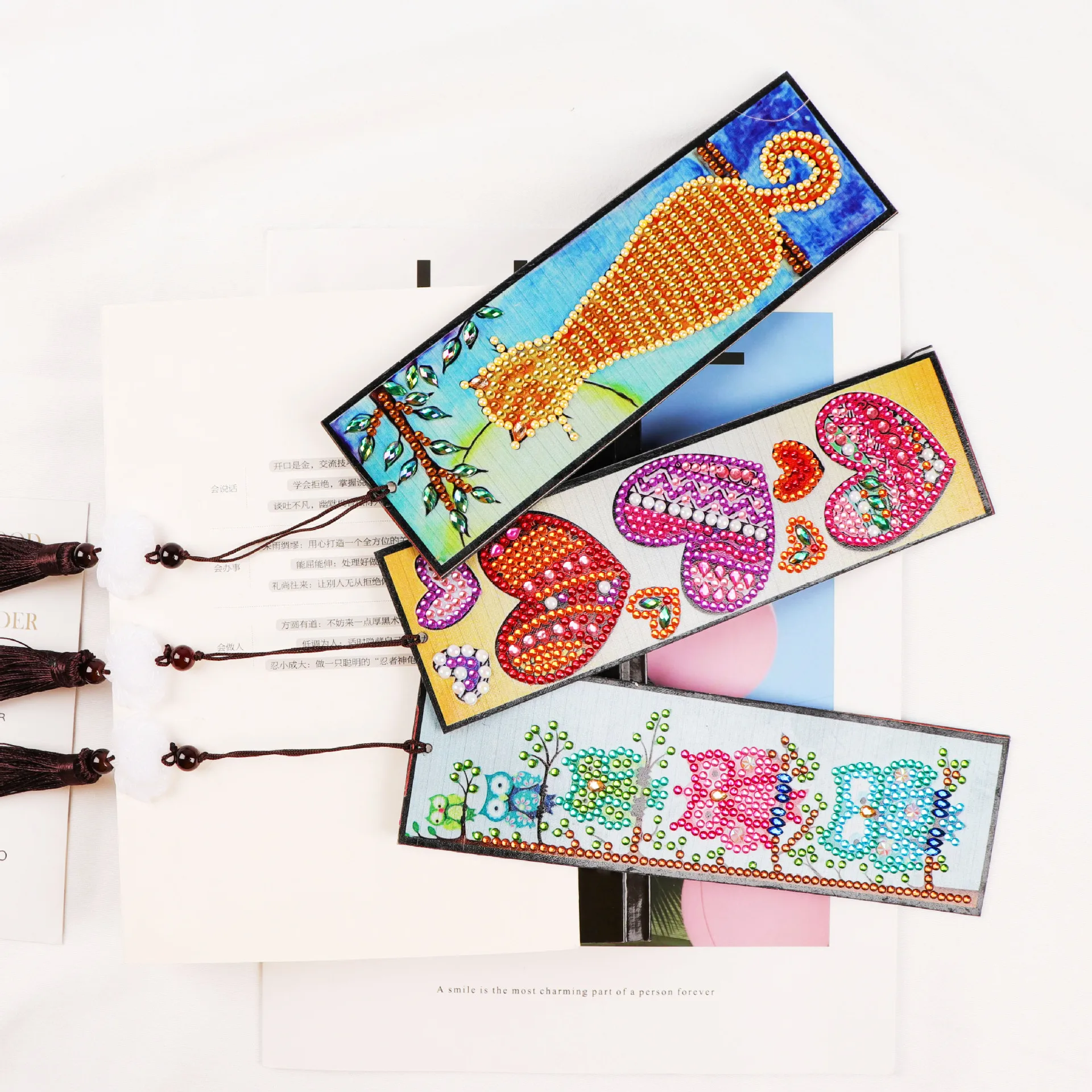 

JIEME 5D DIY Diamond Painting Leather Bookmark Special Shaped Diamond Embroidery Craft Tassel for Books Christmas Gift