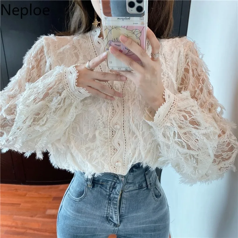 

2020 New Sexy Hollow Out Lace Patchwork Blouse Female V Neck Pullover Long Sleeve Blusas Ol Slim Solid Shirt 49596