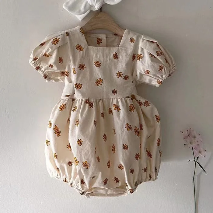 

2021 Baby Summer Square Neck Puff Sleeve Printed Small Chrysanthemum Jumpsuit Baby Girl Romper Newborn Baby Girl Clothes