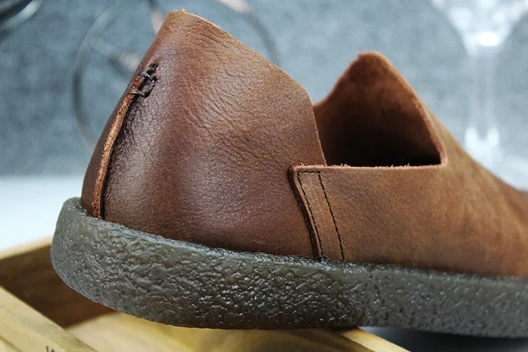 Новинка Мужская обувь из натуральной кожи Слипоны ручной работы на мягкой