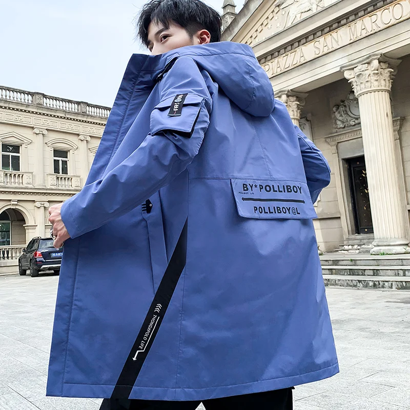 

Coats & Jackets