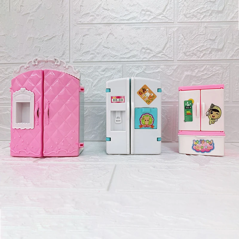 Миниатюрный холодильник для кукольного домика
