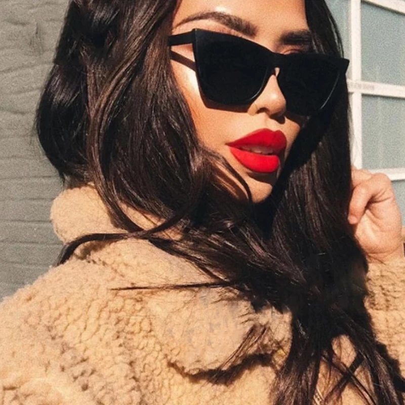 

2021 New Plastic Vintage Luxury Sunglasses Women Candy Color Lens Glasses Classic Retro Outdoor Travel Lentes De Sol Mujer E514