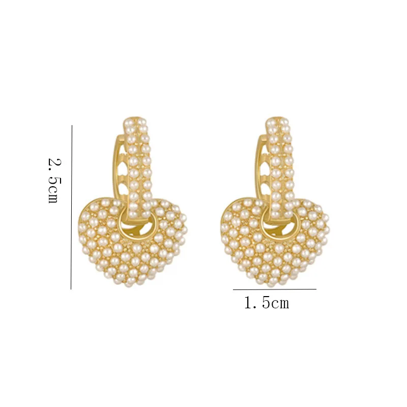 

2021 New Geometric Elements Pearl Heart Design Earrings Party Luxury Temperament Earrings Sexy Women Jewelry Fashion Earrings