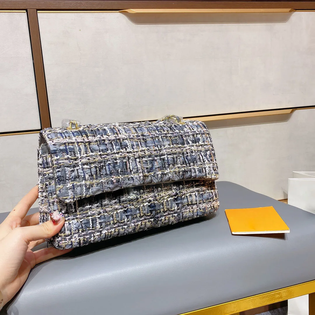 

New women's high quality chain Bag Messenger Bag Shoulder Bag 100634 35