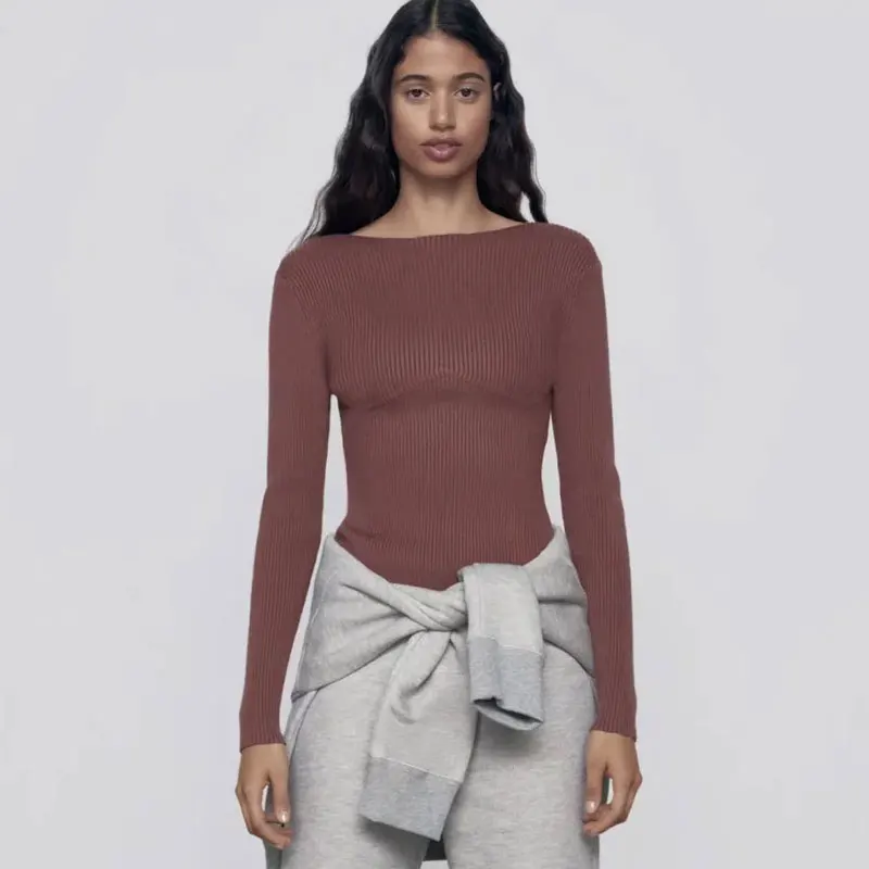 

Женский пуловер в рубчик с длинным рукавом и круглым вырезом