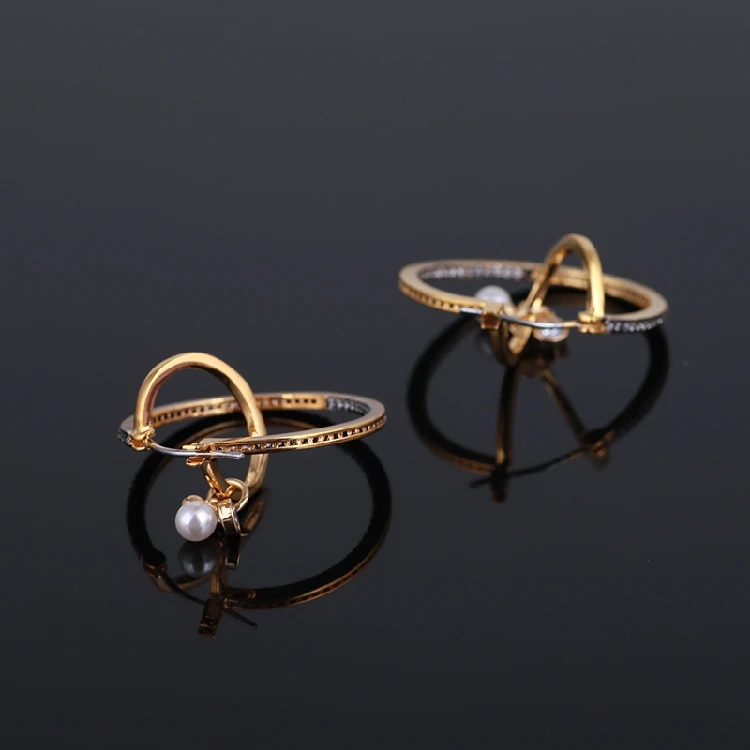 

U.S. Personality Stereo Circle Gold Mosaic Zircon Pearl Creative Earrings