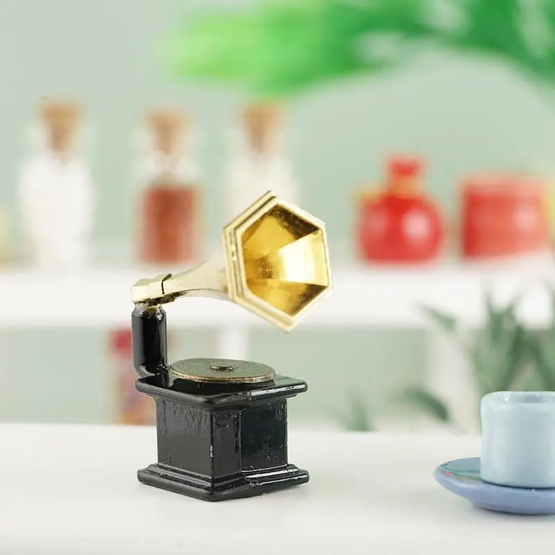 Мини телефон из сплава 1:12 4 цвета и мини граммофон модель кукольного домика