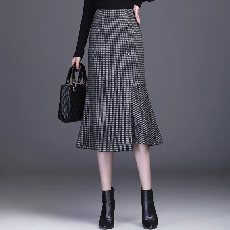 

Women 2022 Autumn Winter New Plaid Woolen Mermaid Midi Skirts Female High Waist Wool Vintage Skirt Lady Elegant Slim Skirts D70