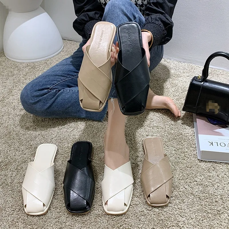 

Cover Toe Flat Shoes Female Womens Slippers Outdoor PU Low Pantofle Luxury Slides Loafers Fretwork Heels 2021 Designer Rubber Fa