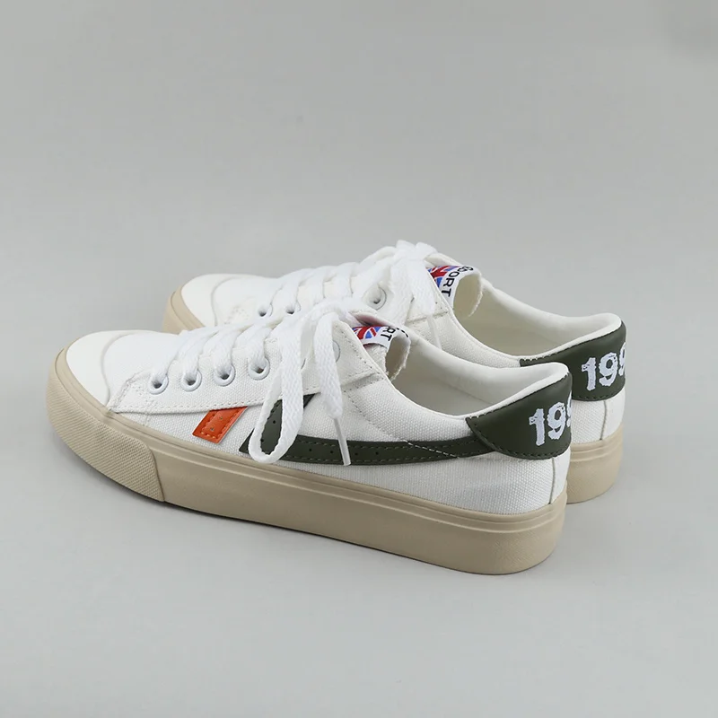 

Miss's canvas shoes: a little popular