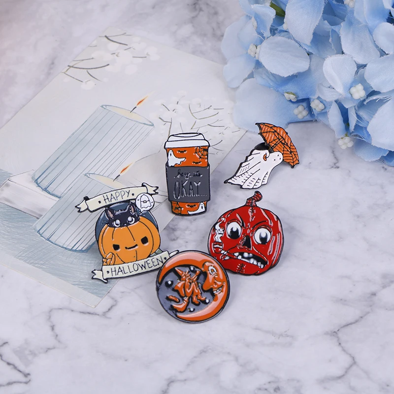 Эмалированная заколка для Счастливого Хэллоуина на заказ кофейная луна призрак