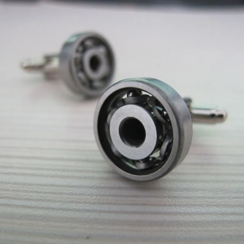 Вращающиеся разнообразные металлические запонки для механического дизайна |