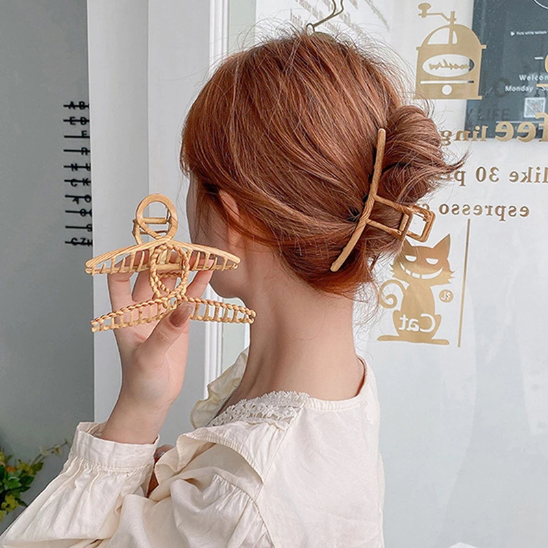 

Деревянные зажимы для волос, краб, геометрическая форма акулы, зажимы для волос для девочек, аксессуары, винтажные Многослойные заколки для ...