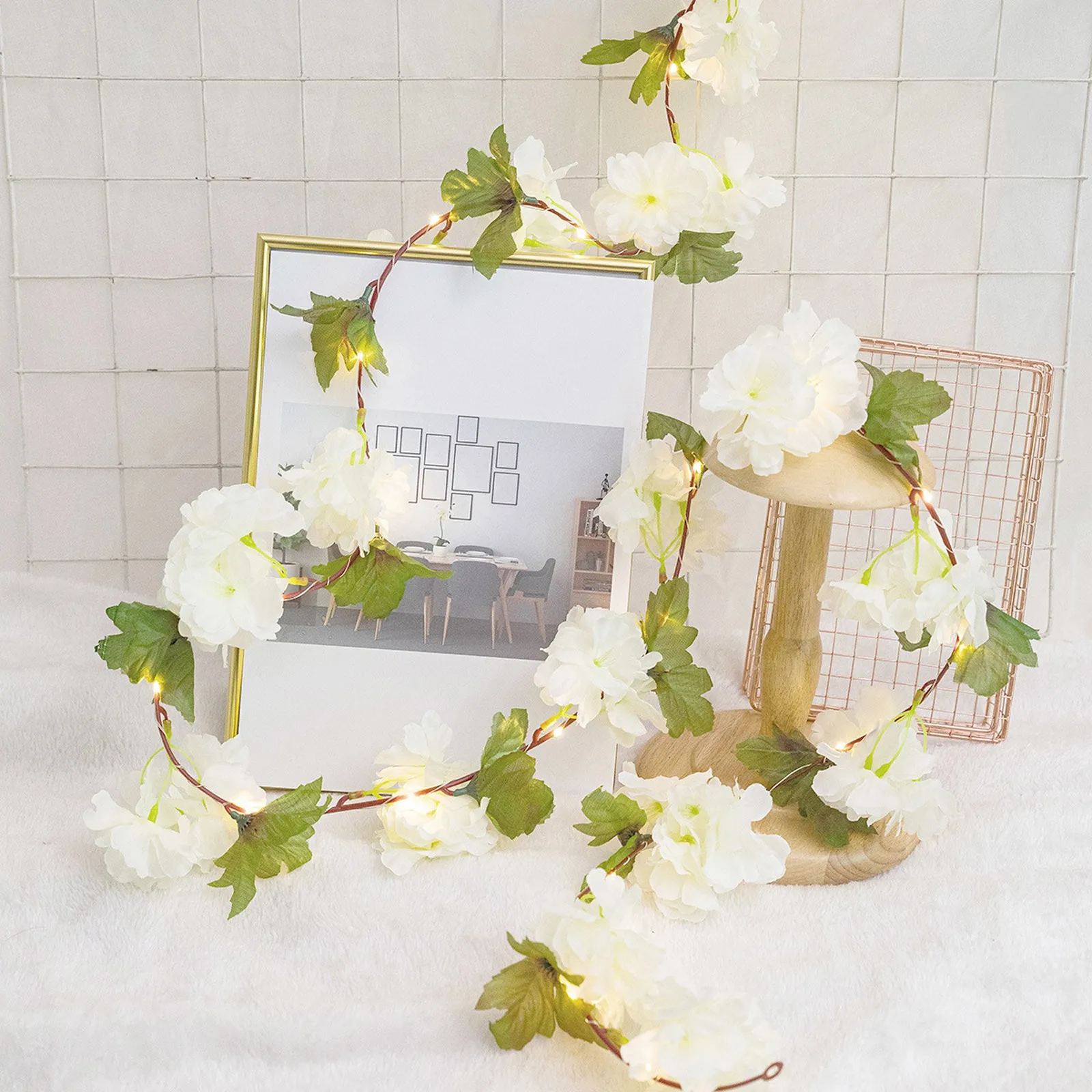 2021 Новая медная проволочная искусственная цветочная ротанговая световая гирлянда для садового декора в помещении и на открытом воздухе.