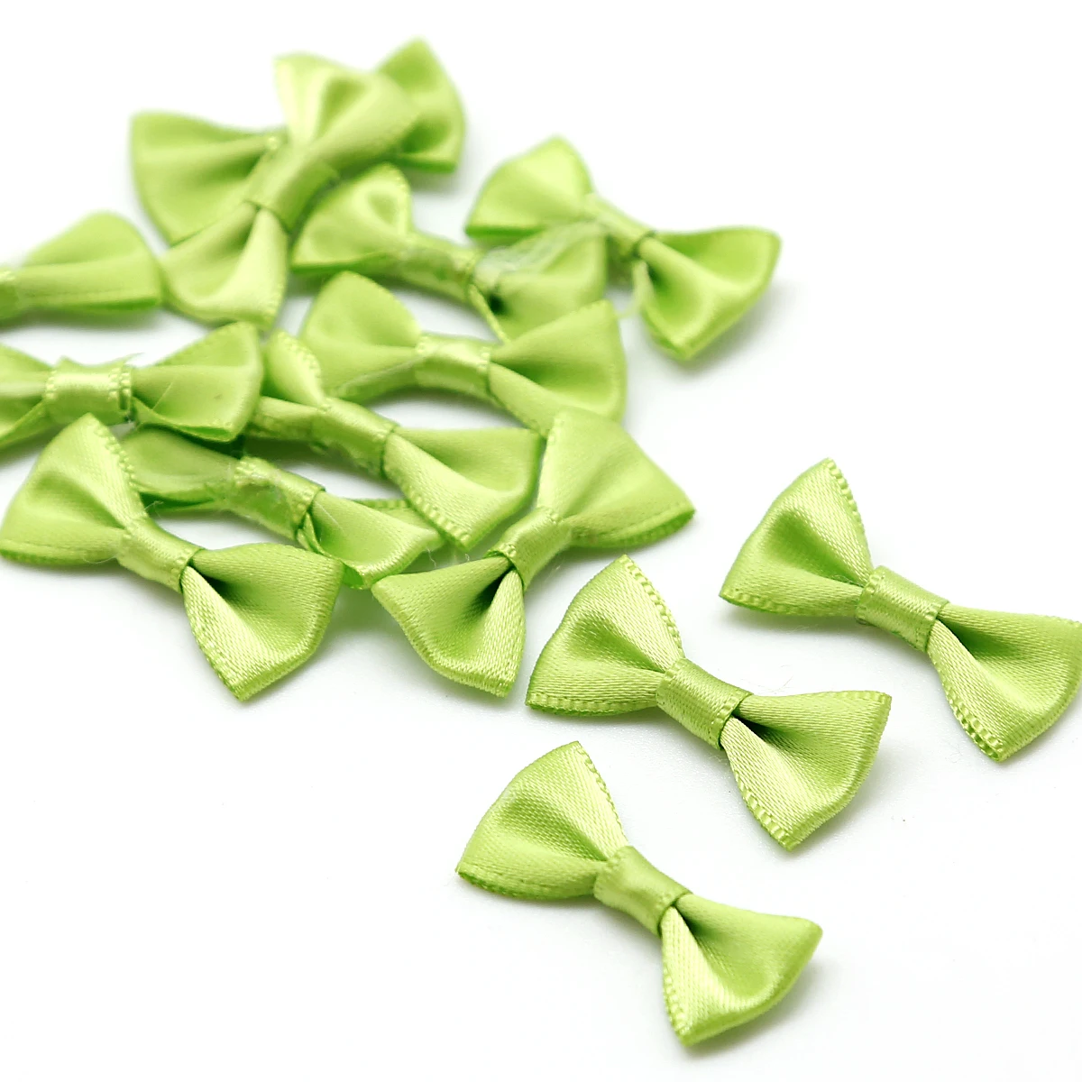 Grass Green 100 шт, 3x1,5 см, ручная работа, атласная лента, бант, Подарочная посылка, бант для свадебной вечеринки, скрапбукинг, украшение, аксессуары для рукоделия - Цвет: Grass Green