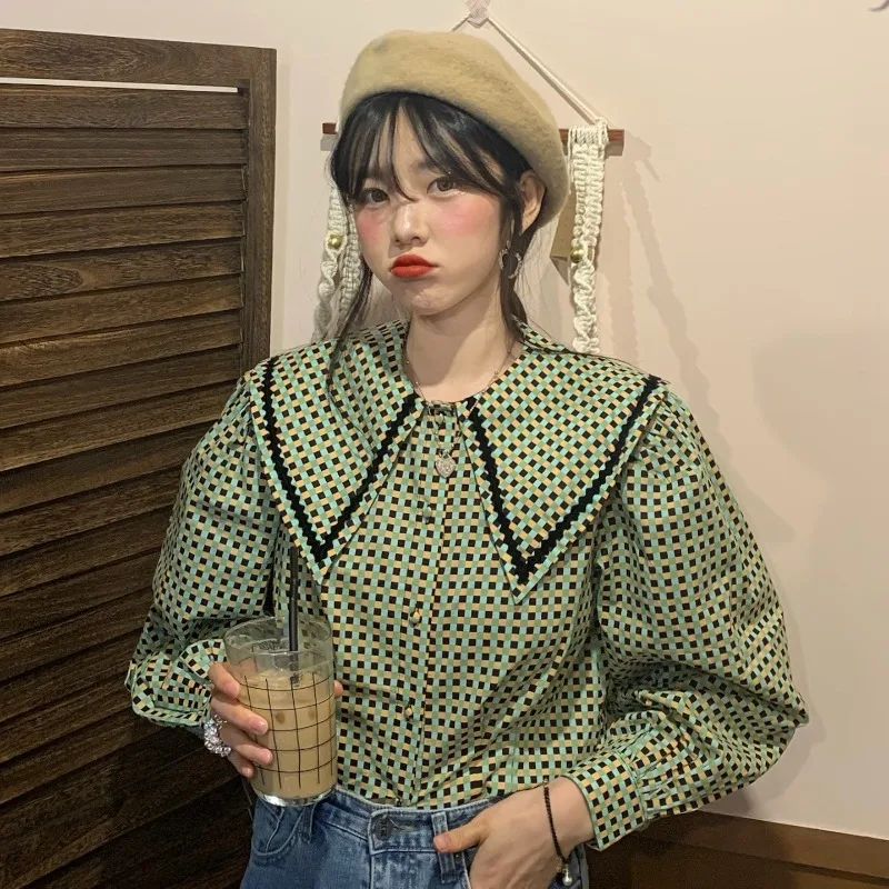 

Early Spring Top Design Fashion Large Lapel Graceful Puff Sleeve Loose Single-Breasted Green Plaid Shirt for Women