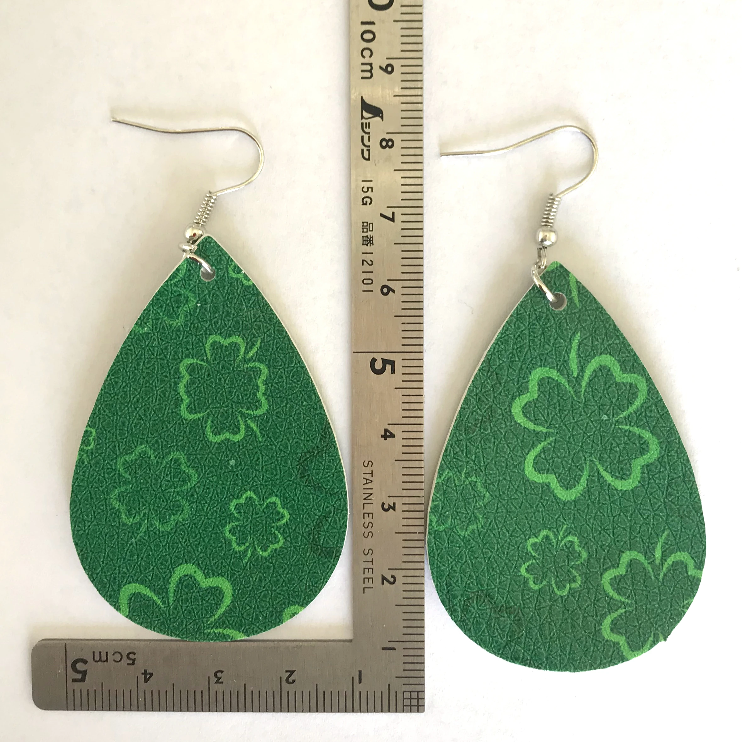 Новые трендовые Модные женские кожаные Серьги С Рисунком Клевера серьги в форме