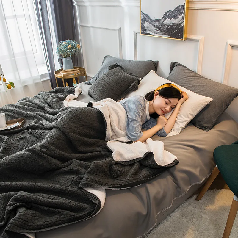 Утяжеленное одеяло Двухслойное трикотажное толстое супер теплое с кисточками