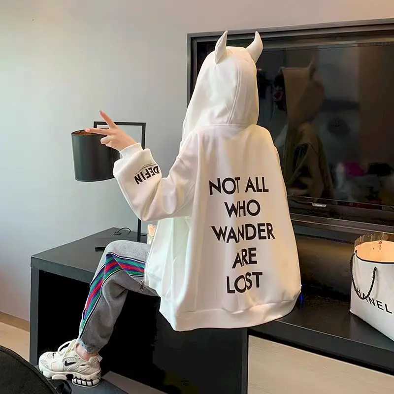 Hoodies & Sweatshirts