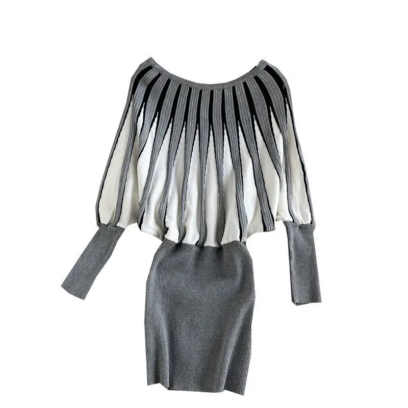 

Spring and Autumn New Korean version loose and thin bat sleeve knitted skirt with buttock bottom and round neck knitted dress