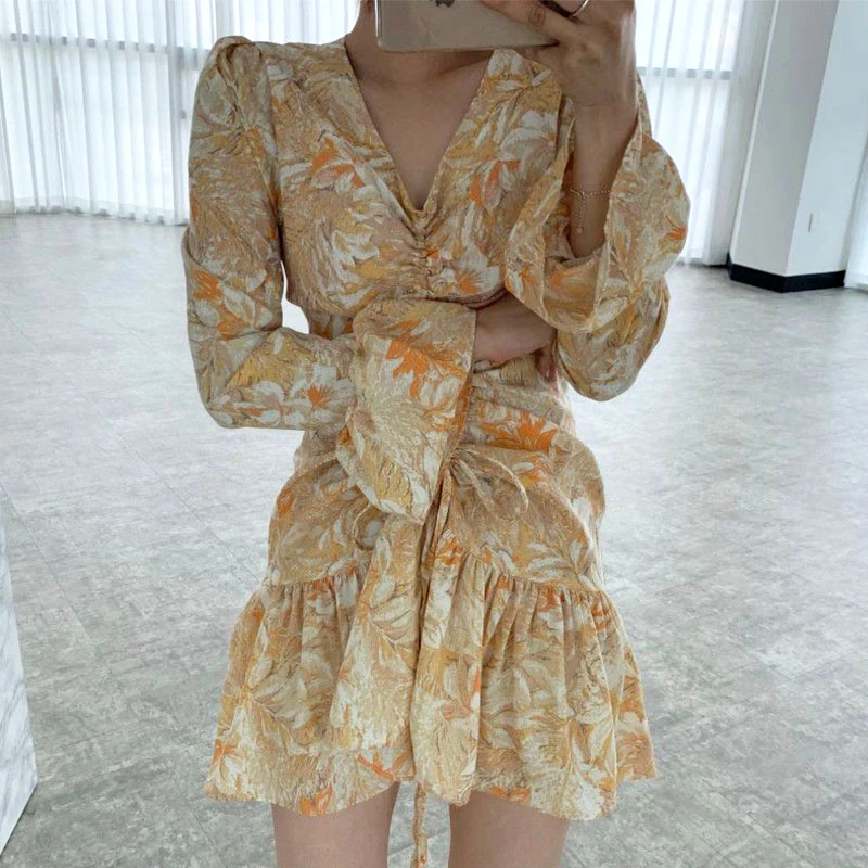 

Korean Ins Light Mature Woman Human Retro Blooming Flower V-neck Drawstring Waist Trimming Ruffles Bell Sleeve Jumpsuit Skirt