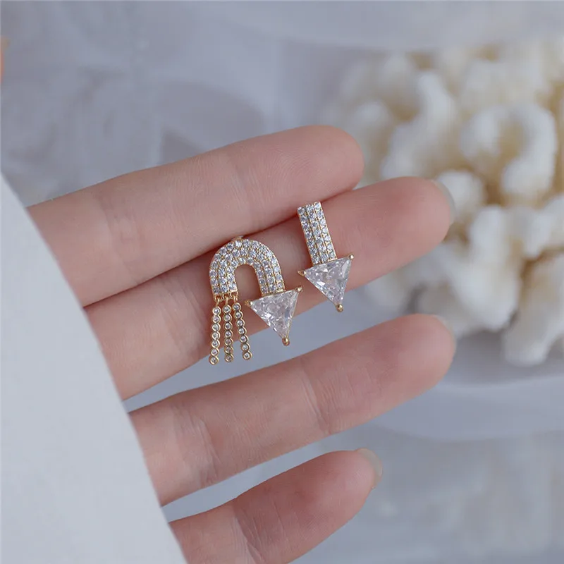 

Luxury 14K Real Gold Asymmetrical Design Arrow with Tassels Stud Earrings for Women Cubic Zircon ZC Earrings