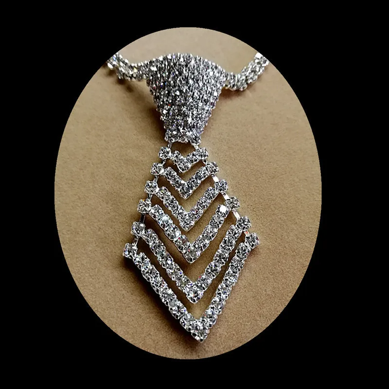 

Cute Bling Crystal Dog Collar Tie Diamond Puppy Pet Shiny Full Rhinestone Necklace Collar Collars for Pet Little Dogs Supplies