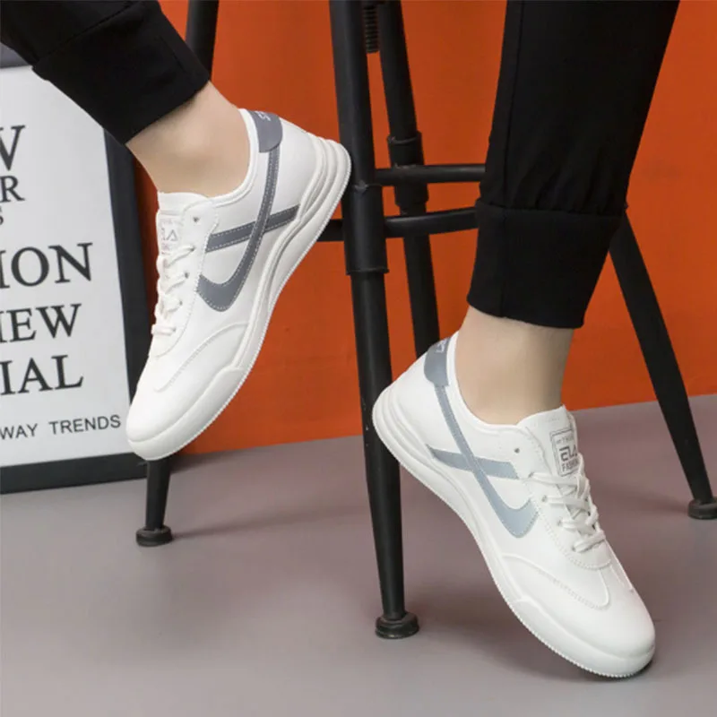 Мужская обувь новинка 2021 Белая в сеточку красная том же стиле мужская