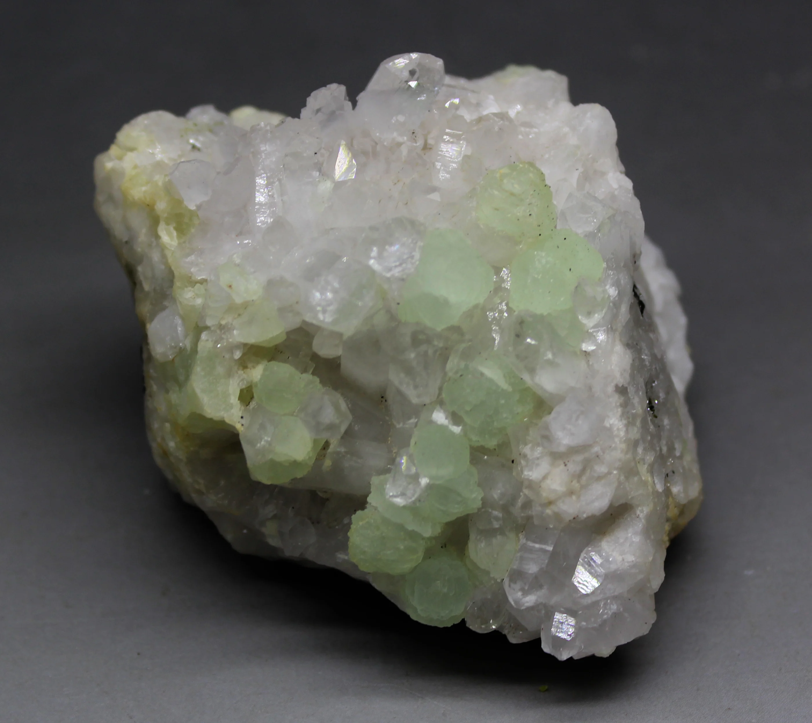 227 г натуральный прегнит и белый кристалл симбиотические минеральные образцы