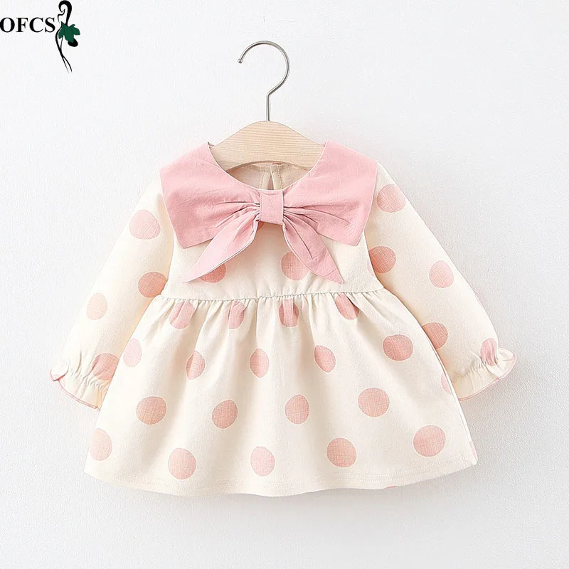 

Платья для девочек; сезон осень; милое стильное весеннее платье принцессы с длинными рукавами и бантом на воротнике в горошек; детская одежд...