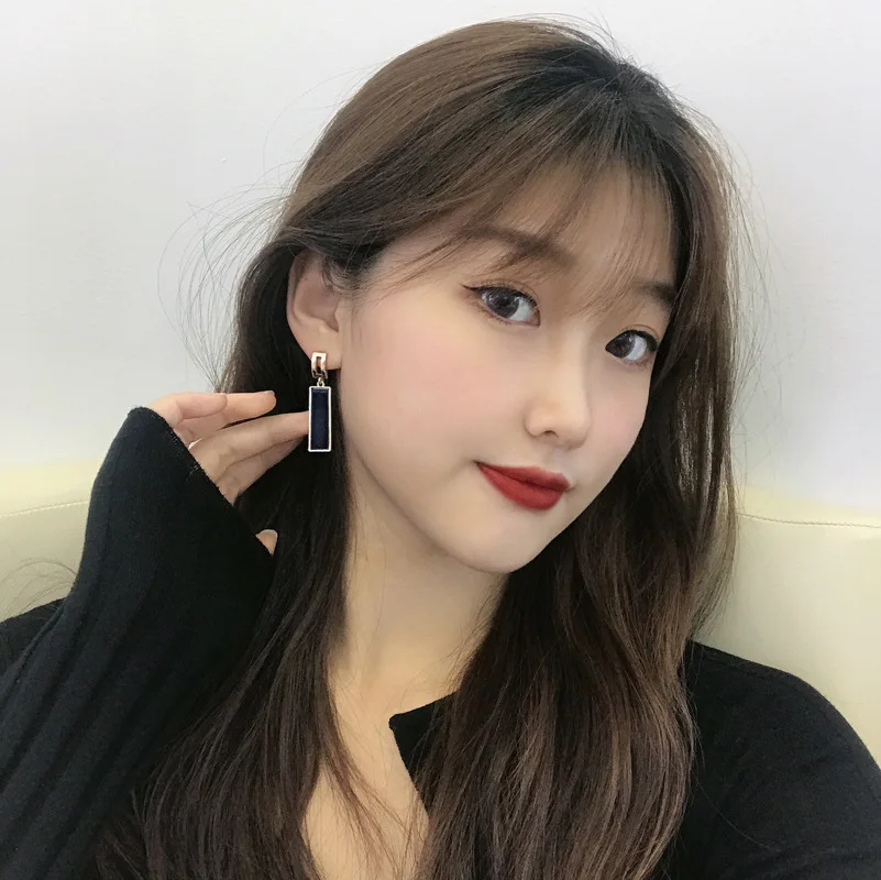 

New style, simple and long earrings, personality square earrings, temperament resin ins cold wind earrings, female gifts