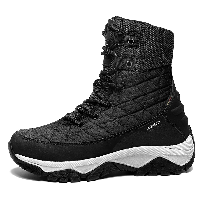Мужские походные ботинки черные на шнуровке сохраняют тепло мужская спортивная