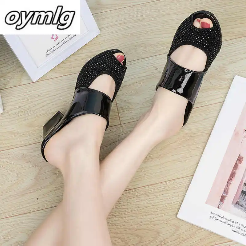 2020 модные женские туфли летние Лакированная кожа сандалии пикантные с открытым