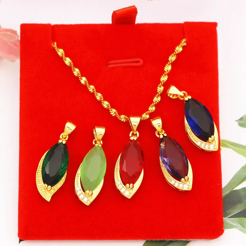 

24K Gold Charm Neck Necklaces Ladies Girls Crystal Leaves Leaf Pendant Necklace Short Chain Jewelry for Womens Mother's Gifts