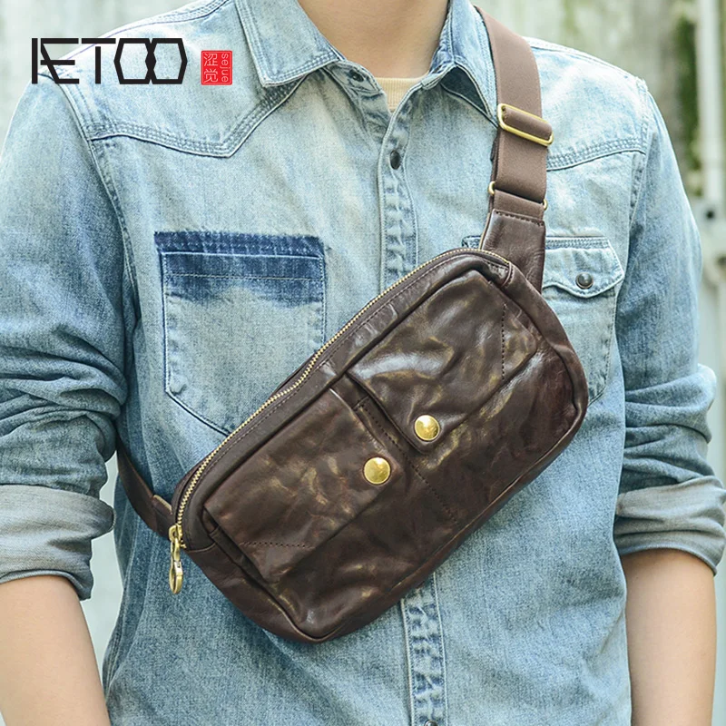 

AETOO Close-fitting chest bag, top layer cowhide fashion mobile phone bag, ultra-thin cross-body bag for men