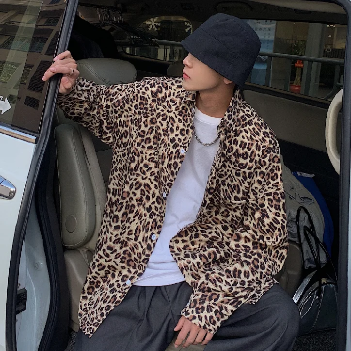 

Рубашка мужская с леопардовым принтом, пикантная блузка свободного покроя с воротником с лацканами и длинными рукавами, на пуговицах, дышащ...