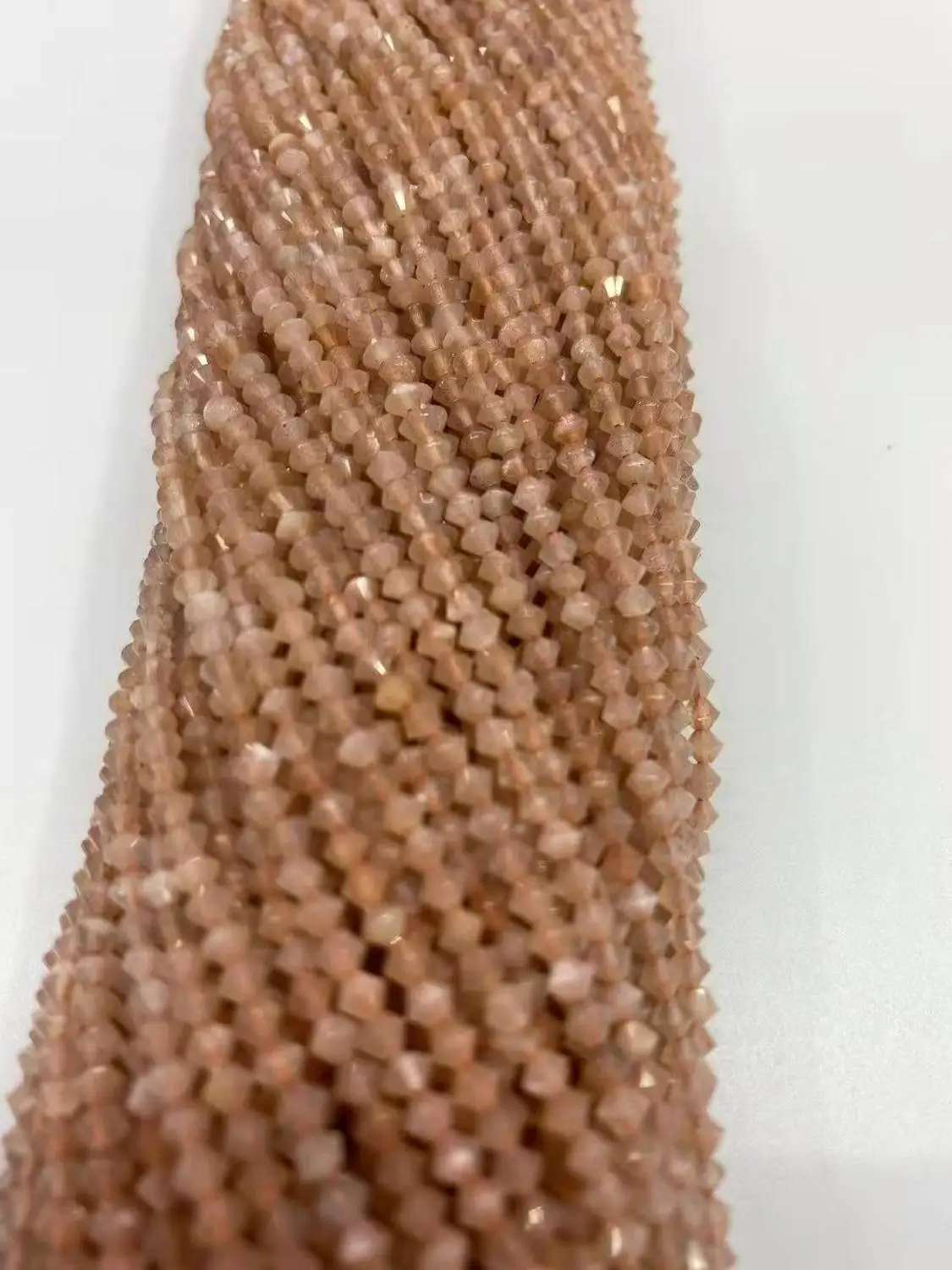 

Натуральный 3M солнечного камня резки угловой наконечник бусины: огранки ювелирные изделия полу-Готовые бусины DIY бутик длиной 38 см